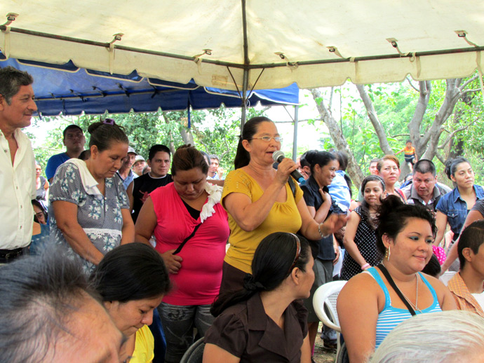 Los habitantes de la Comunidad El Progreso I y II participaron activamente en la ronda de preguntas, las cuales fueron resueltas por el equipo técnico y el Director Ejecutivo del ILP.