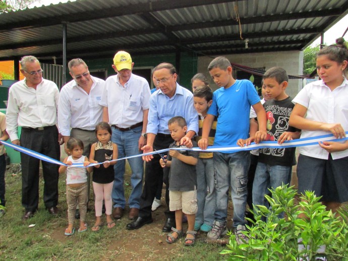 El ILP brindó seguridad jurídica a las familias y el VMVDU construyó 16 viviendas permanentes y la mejora de 86 viviendas existentes en la comunidad Ita Maura.